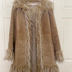 100% suede beige winter coat 🔒